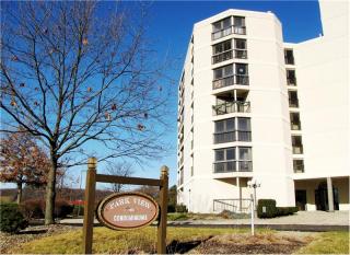 415 Parkview Ln, Altoona, PA 16601-9323