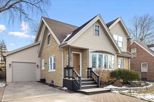 143 West Ave, Elmhurst, IL 60126-3067