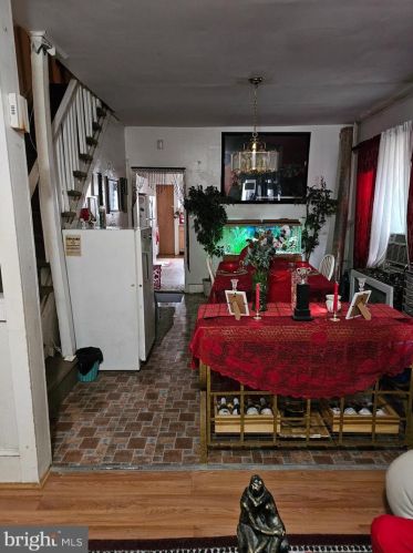 28 Lee Ave, Trenton, NJ 08618-5120