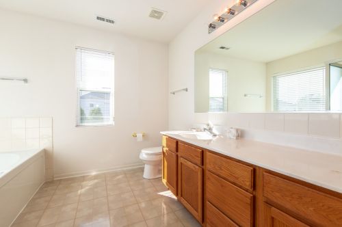 1581 Suncrest Ln, Lemont IL  60490-3279 exterior