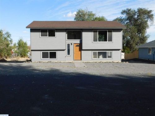 330 4th Ave, Connell, WA