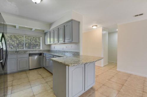 3605 Bryn Mawr Dr, Irving TX  75062-4531 exterior