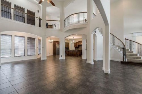 1720 Point Dr, Carrollton TX  75007-1473 exterior