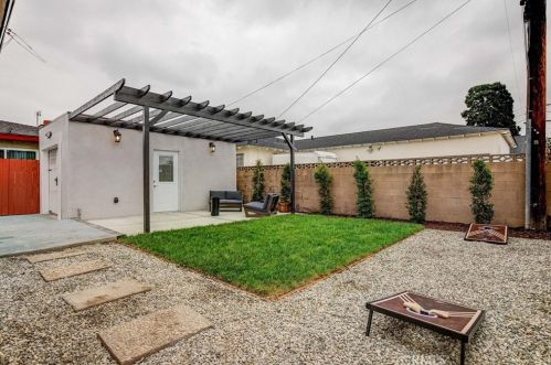 13226 Jefferson Ave, Hawthorne CA  90250-5927 exterior