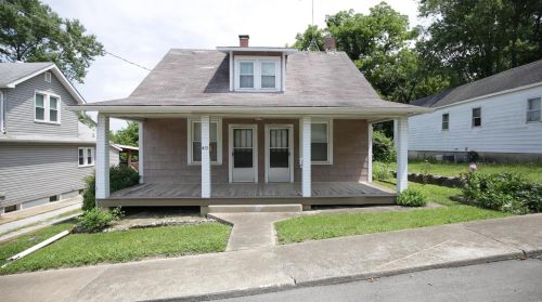 410 Henry St, Festus, MO 63028-2119