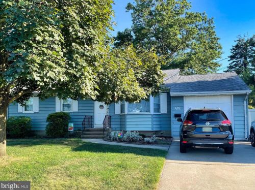 62 Goeke Dr, Trenton, NJ 08610-1121