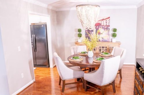 505 Bainbridge Dr, Atlanta GA  30327-4273 exterior