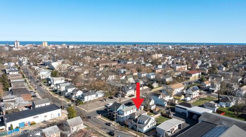 1606 Sewall Ave, Tinton Falls NJ  07712-6310 exterior