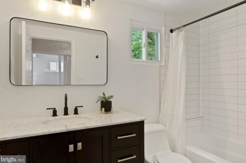 6511 Kansas Ln, Silver Spring MD  20912-4719 exterior