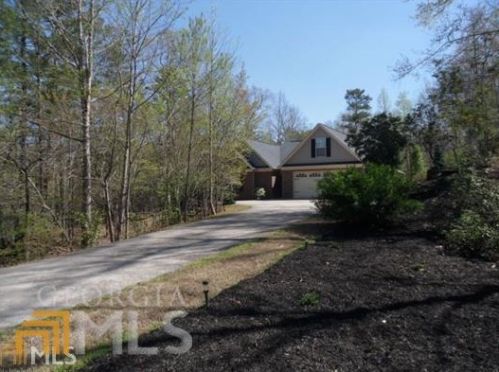 189 Woodcrest Dr, Clarkesville, GA 30523-7850
