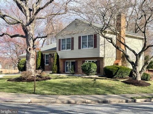 402 Dodd Ct, Leesburg, VA 20176-2003