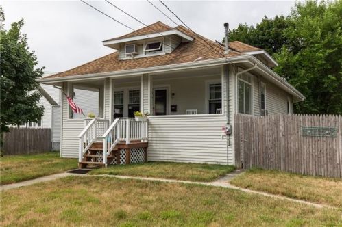 1053 Shore Rd, Warwick, RI 02889-3400