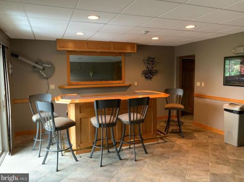 173 Valleybrook Dr, Lancaster PA  17601-4619 exterior