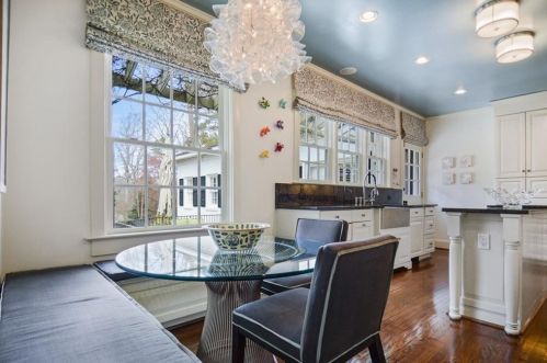 525 Mnr Rdg Dr, Atlanta GA  30305-3512 exterior