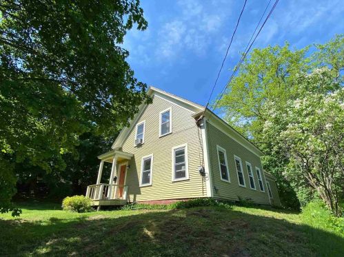 41 Chase St, Unity, NH 03743-3203