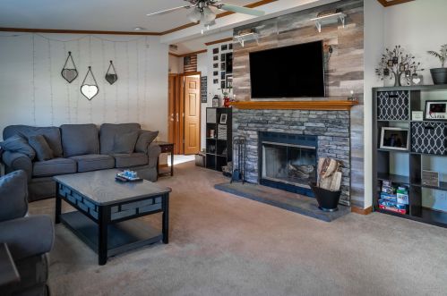 20 Katherines Way, Wales, ME 04280-4452