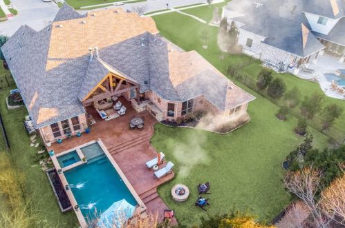 3328 Clubview Dr, Argyle TX 76226-2113 exterior