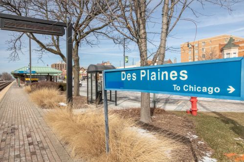 1470 Jefferson St, Des Plaines IL  60016-4495 exterior