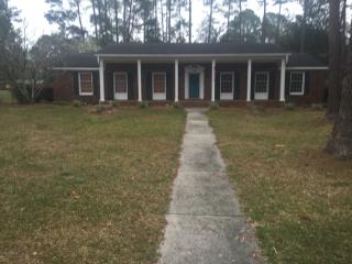 298 Persimmon St, Jesup, GA 31545-0537