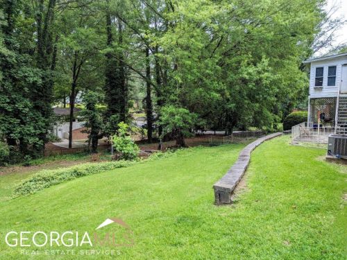 352 Harris Manor Dr, Atlanta GA  30311-2117 exterior