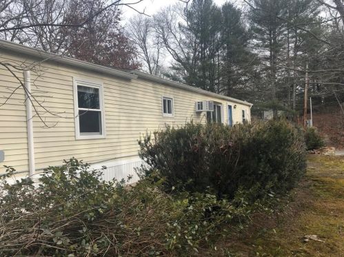 23 Jacob Perry Dr, Charlestown, RI 02813-3197