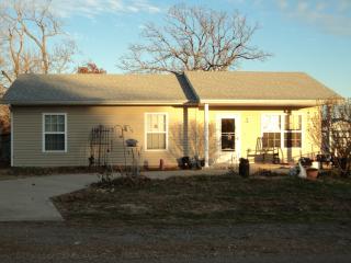 201 Division St, Asher, OK 74826-9404