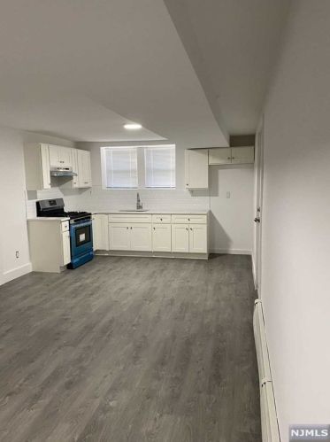 344 Anderson Ave, Cliffside Park NJ  07010-1502 exterior