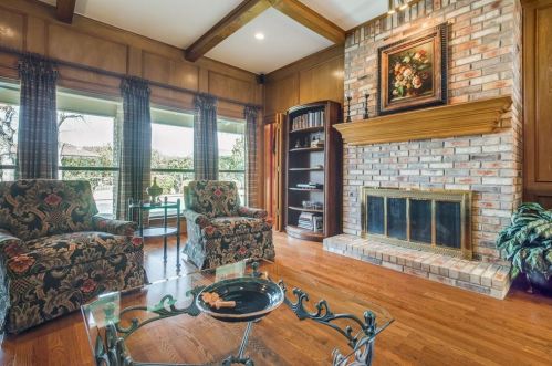 2321 Highland Hts Ln, Carrollton TX 75007-2033 exterior