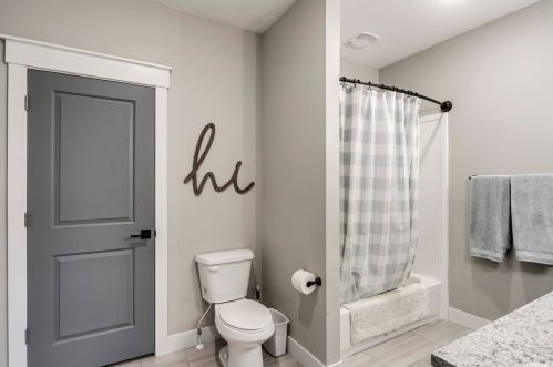 2712 Mt Jordan Rd, Sandy UT 84092-3380 exterior