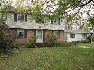 11 Anita St, Rochester, NH 03867-3304