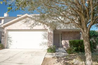 2631 Hunt St, New Braunfels TX  78130-2962 exterior