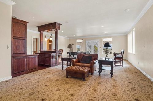 2011 Grn Wing, Granbury TX 76049-5576 exterior