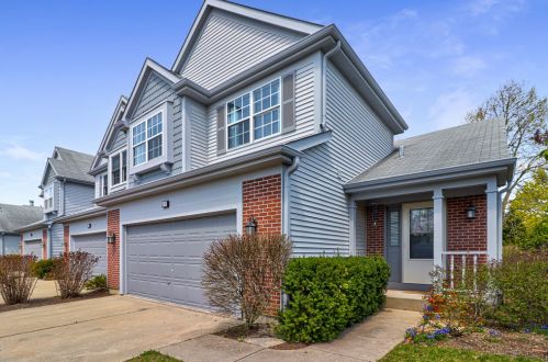400 Bentley Pl, Buffalo Grove, IL 60089-2500