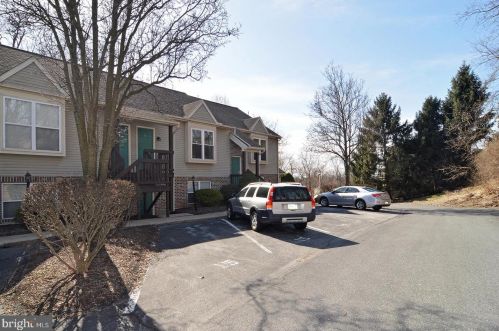 14 Westpointe Dr, Ephrata, PA 17522-2492