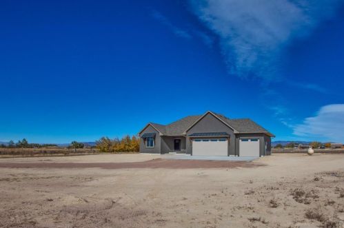 25 C-bar Trl, Penrose, CO 81240-9064