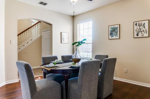 4406 Carlton Dr, Garland TX 75043-7299 exterior