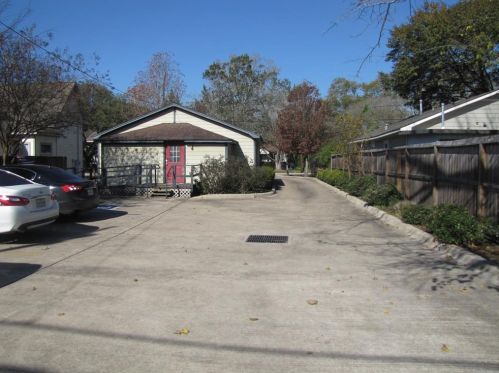 705 Mason St, Tomball, TX 77375-4452