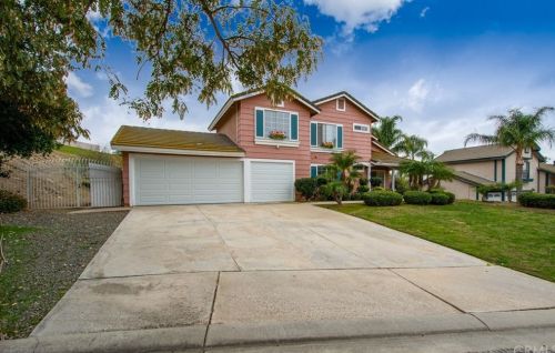 2322 Comanche Ct, Norco, CA 92860-3727