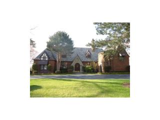 26431 Edgecliff Dr, Cleveland OH  44132-1214 exterior
