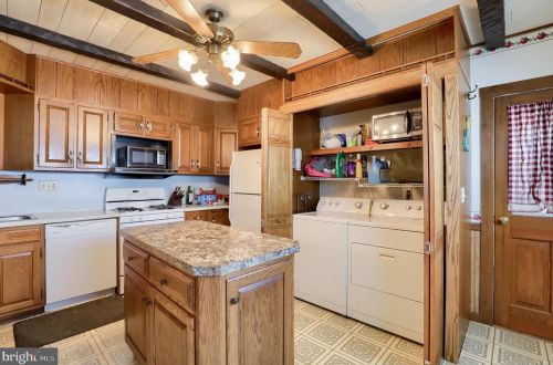 325 Ross St, Lancaster PA  17602-1941 exterior