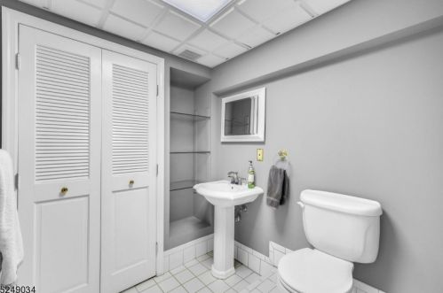 35 Mallard Dr, Hackettstown NJ  07840-2821 exterior