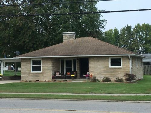 1208 Michigan Ave, Oliver, IL 62441-5304