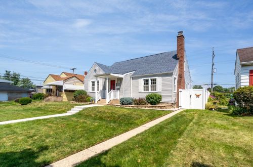 7321 Jefferson Ave, Hammond, IN 46324-2605