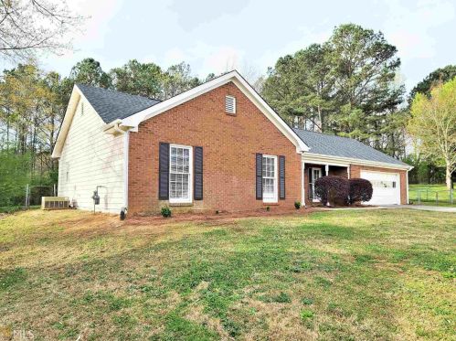 150 Oak View Dr, Porterdale, GA 30016-4391