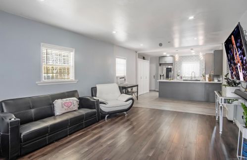 1707 Spring Ave, Compton, CA 90221-1015