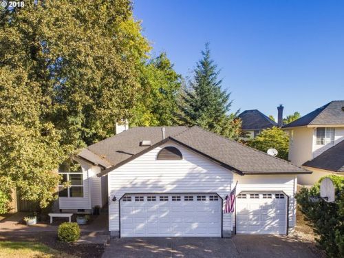 8469 Ashford St, Portland, OR 97224-7501