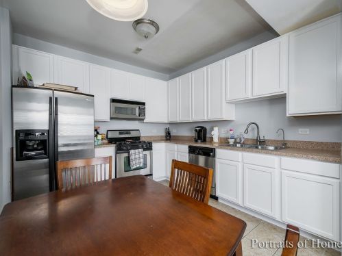 2296 Flagstone Ln, Carpentersville, IL 60110-1266
