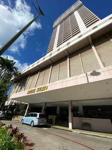 2240 Kuhio Ave, Honolulu HI  96815-2898 exterior