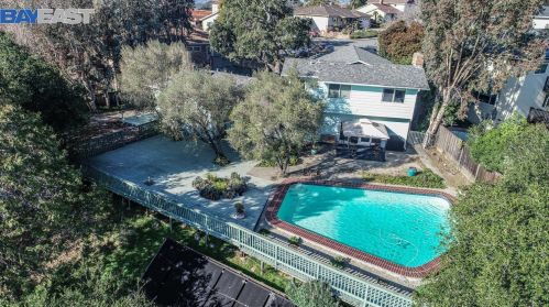 24844 Canyon View Ct, Hayward, CA 94541-6812