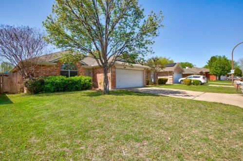 6729 Haltom Rd, Fort Worth, TX 76137-2353
